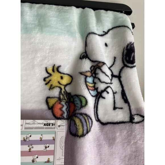 Peanuts Snoopy Woodstock Spring Easter Eggs 50 X 70" Throw Blanket Blue Pink NEW - Picture 5 of 16